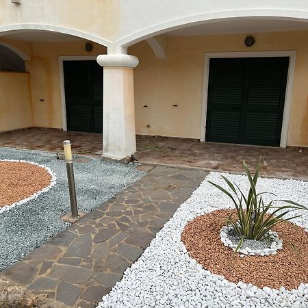 Апартаменти Borgo Dei Mirti Санта-Тереза-Галлура Екстер'єр фото